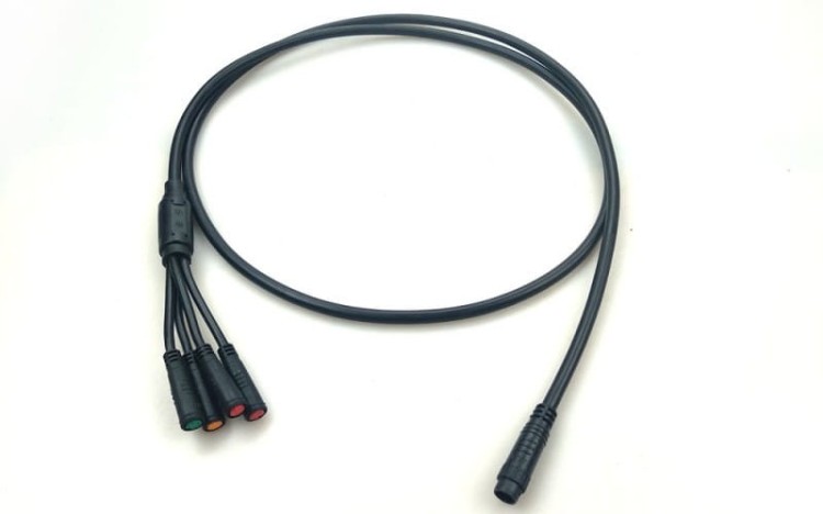 wires-with-four-waterproof-connectors (1).jpg