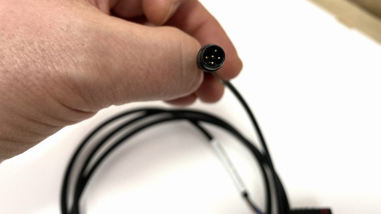 Kabel-do-wyświetlacza-BROSE-bez-kabla-budzenia.jpg