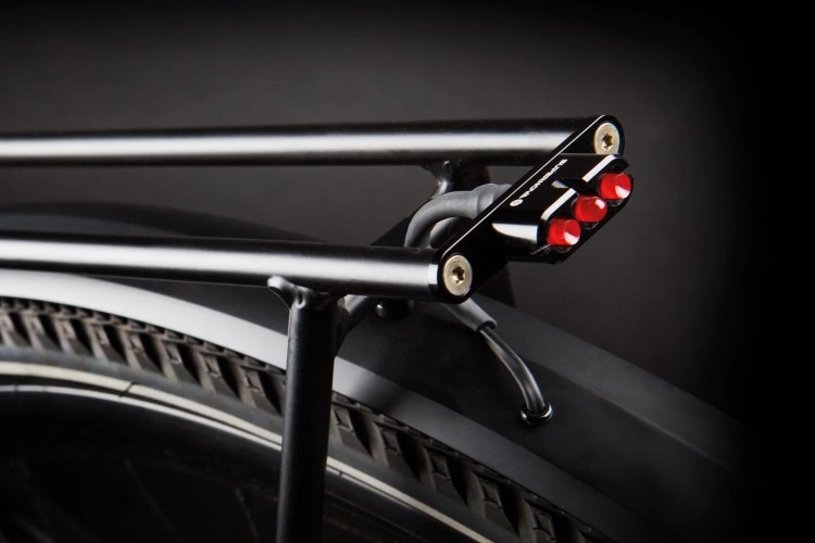 lampka-tylna-supernova-e3-sklepebike.pl.jpg