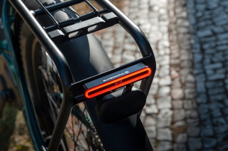 supernova-tl3-max-swiatlo-tylne-12v-sklepebike.pl.jpg