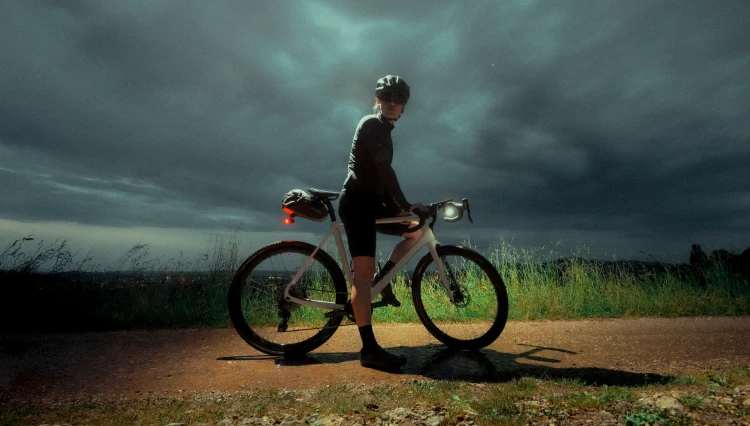 zestaw-oswietlenia-supernova-redstream-sklepebike.pl.webp