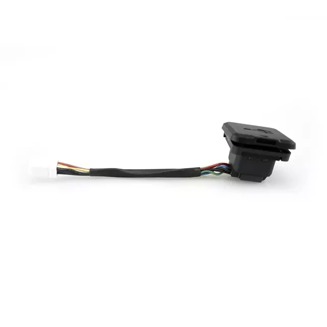 500039-FIT-Ladebuchse-4Fix-mit-Gummikappe.webp