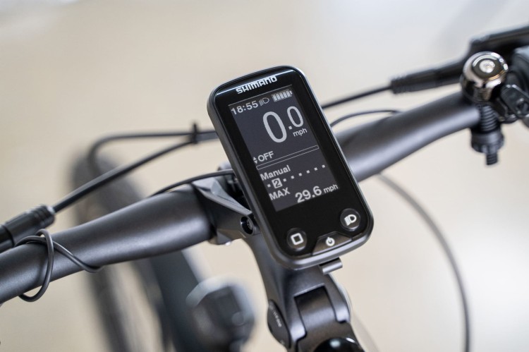 Shimano-SC-E6100-STEPS-Cycle-Computer-Display.jpg